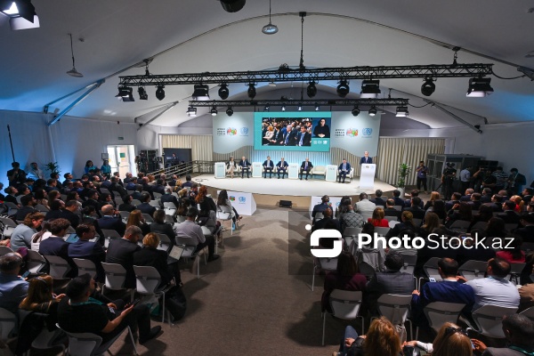 WUF13 çərçivəsində keçirilən "Bağlantının mərkəzində şəhərlər: şəhər yenidənqurması və regional əməkdaşlıq" mövzusunda tədbir