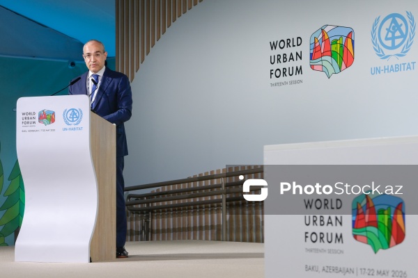 WUF13 çərçivəsində keçirilən "Qeyri-rəsmi yaşayış məntəqələrinin və gecəqonduların transformasiyası: dünya üçün mənzil təminatı" adlı dialoq sessiyası