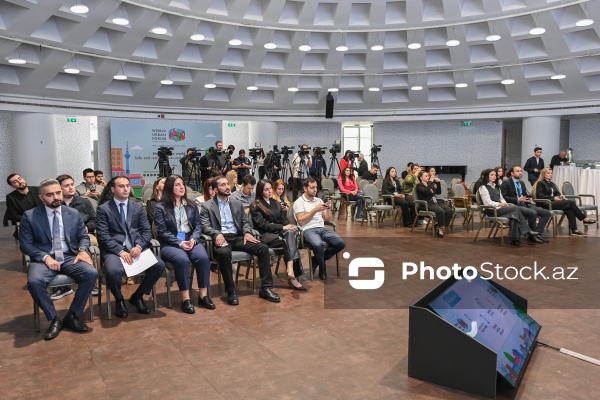 WUF13 tarixlərində nəqliyyatın idarə olunması planının təqdimatına dair brifinq