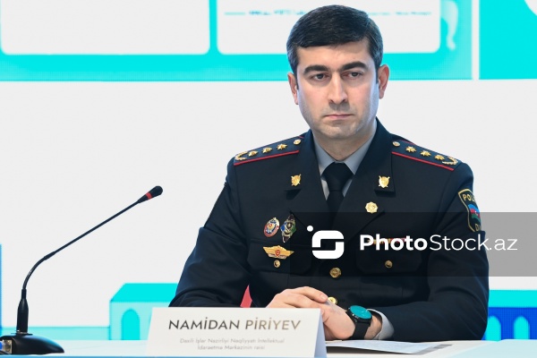 Namidan Piriyev - WUF13 tarixlərində nəqliyyatın idarə olunması planının təqdimatına dair brifinqdə