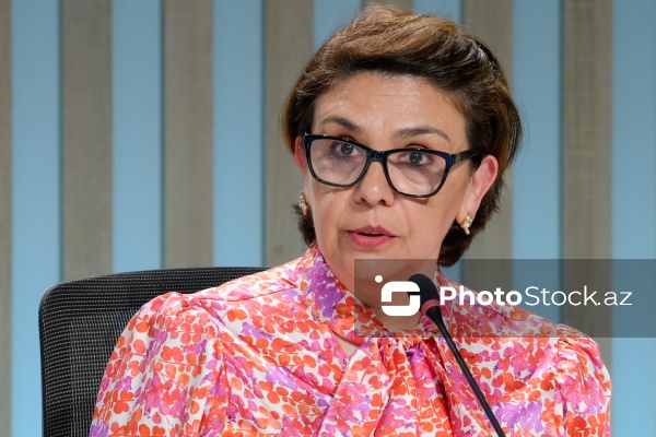 Mariya Viktoriya Romero Kabalyero - WUF13-ün yekunlarına həsr olunmuş mətbuat konfransında