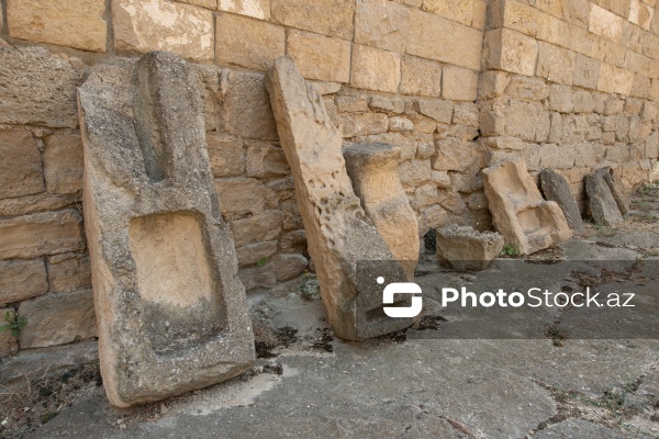 X-XIV əsrlərə aid qədim Qala qəsri