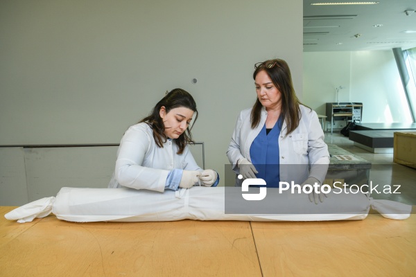 Azərbaycan Milli Xalça Muzeyinin pərdə arxası