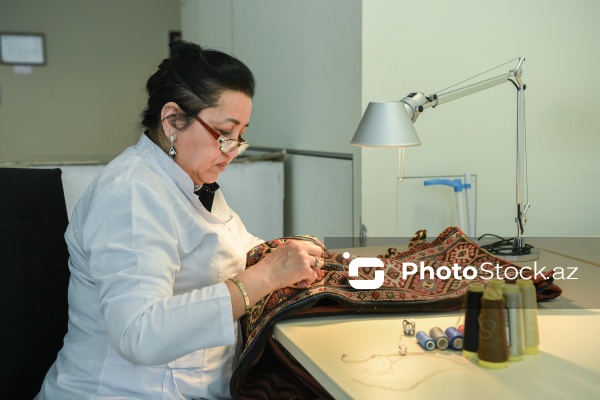 Azərbaycan Milli Xalça Muzeyinin pərdə arxası