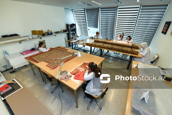 Azərbaycan Milli Xalça Muzeyinin pərdə arxası