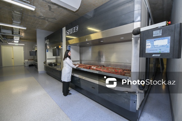 Azərbaycan Milli Xalça Muzeyinin pərdə arxası