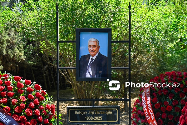 Xalq artisti Arif Babayevin dəfn mərasimi