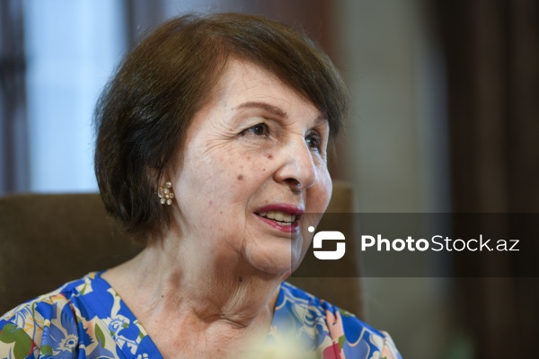 Xalq artisti, diktor, teleaparıcı Ofeliya Sənani