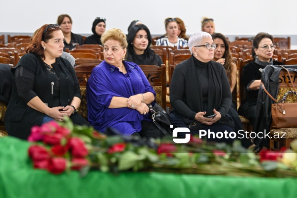 Xalq artisti Əminə Yusifqızı ilə keçirilən vida mərasimi