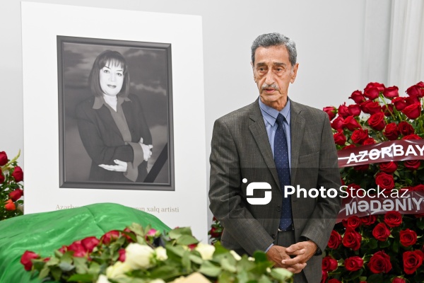 Hacı İsmayılov - Əminə Yusifqızı ilə keçirilən vida mərasimində