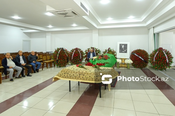 Xalq artisti Əminə Yusifqızı ilə keçirilən vida mərasimi