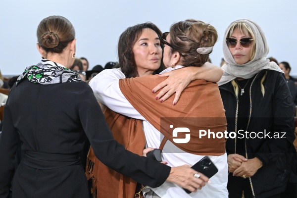 Xalq artisti Əminə Yusifqızı ilə keçirilən vida mərasimi