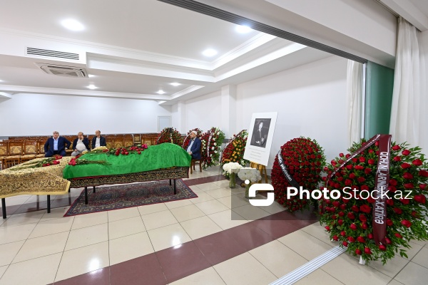 Xalq artisti Əminə Yusifqızı ilə keçirilən vida mərasimi
