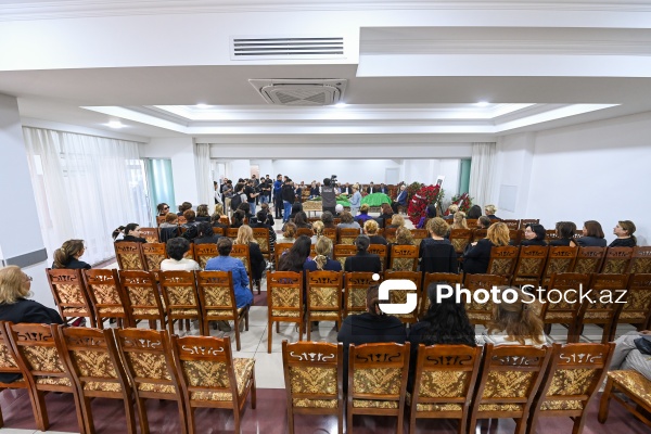Xalq artisti Əminə Yusifqızı ilə keçirilən vida mərasimi