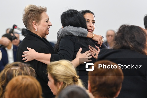 Xalq artisti Əminə Yusifqızı ilə keçirilən vida mərasimi