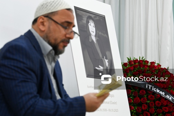 Xalq artisti Əminə Yusifqızı ilə keçirilən vida mərasimi