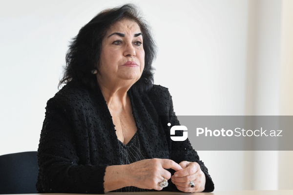 Xalq artisti, Milli Konservatoriyanın professoru Şəfiqə Eyvazova