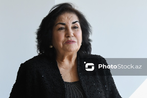 Xalq artisti, Milli Konservatoriyanın professoru Şəfiqə Eyvazova