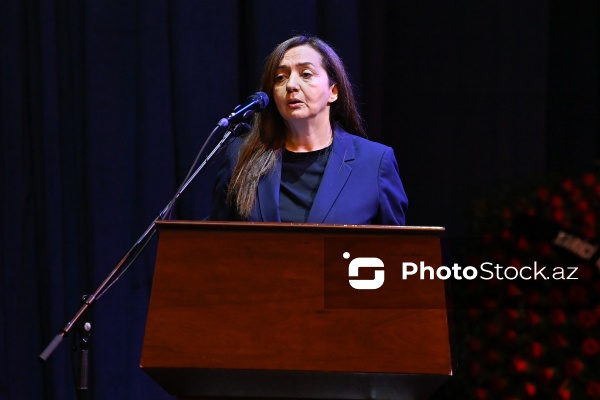 Aynur Kərimova - Xalq artisti Rasim Balayev ilə keçirilən vida mərasimində