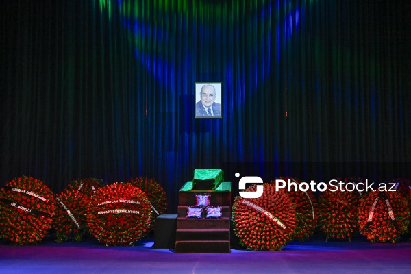 Xalq artisti Rasim Balayevin dəfn mərasimi