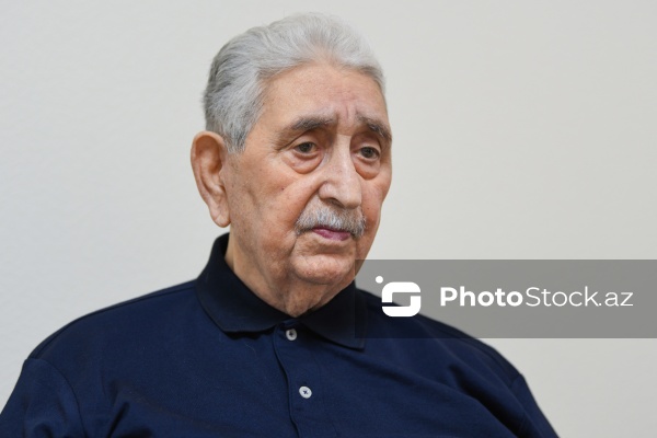 Xalq artisti, xanəndə Arif Babayev