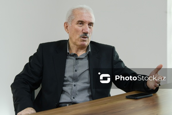 Xalq tərəfindən "Sehrbaz Tofiq əmi" kimi tanınan Tofiq İsgəndərli