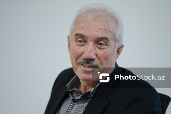 Xalq tərəfindən "Sehrbaz Tofiq əmi" kimi tanınan Tofiq İsgəndərli