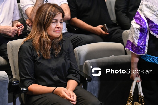 Xalq yazıçısı Elçin Əfəndiyevin vida mərasimi