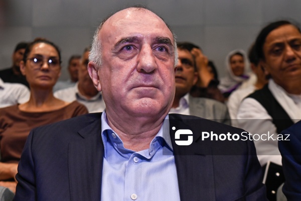 Xalq yazıçısı Elçin Əfəndiyevin vida mərasimi