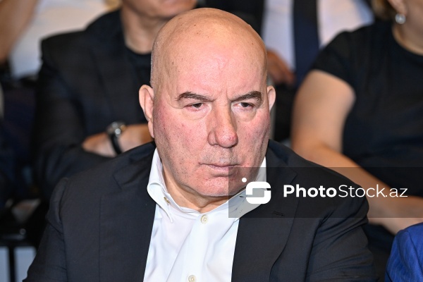 Xalq yazıçısı Elçin Əfəndiyevin vida mərasimi