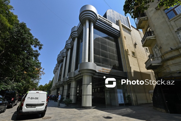 Xalq yazıçısı Elçin Əfəndiyevin vida mərasimi