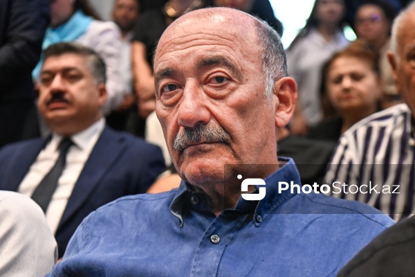 Xalq yazıçısı Elçin Əfəndiyevin vida mərasimi