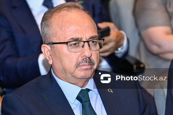 Xalq yazıçısı Elçin Əfəndiyevin vida mərasimi