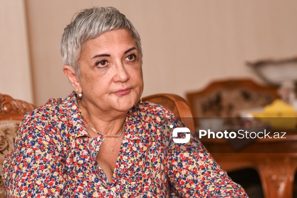 Xalq yazıçısı Yusif Səmədoğlunun qızı Humay Vəkilova