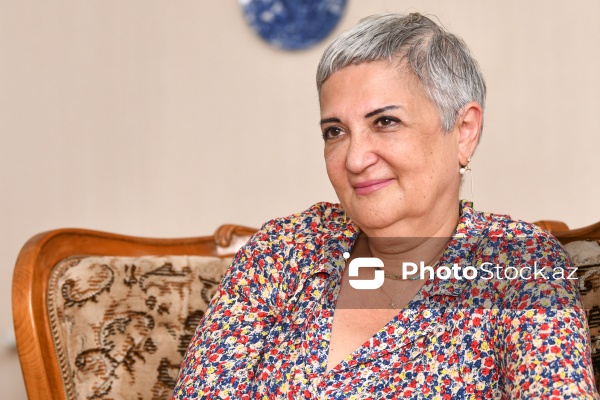 Xalq yazıçısı Yusif Səmədoğlunun qızı Humay Vəkilova