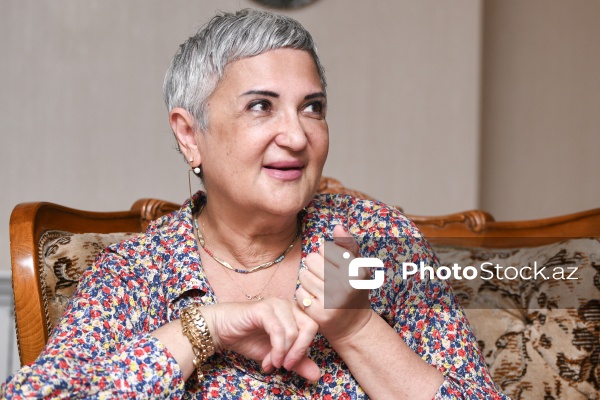 Xalq yazıçısı Yusif Səmədoğlunun qızı Humay Vəkilova