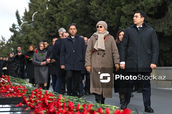 Xalqımız 20 Yanvar şəhidlərinin xatirəsini ehtiramla yad edir