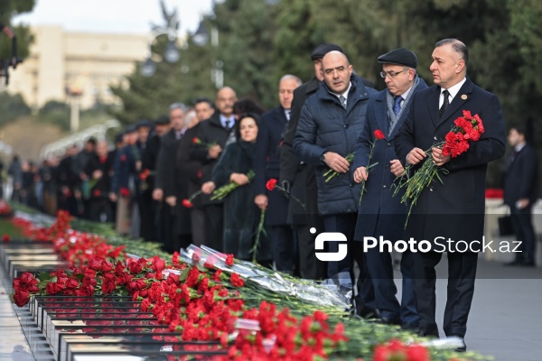 Xalqımız 20 Yanvar şəhidlərinin xatirəsini ehtiramla yad edir