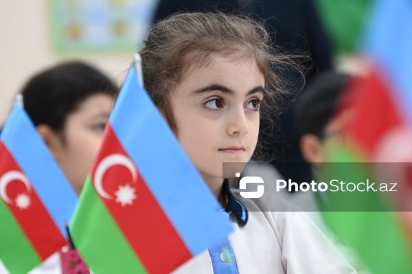 Xankəndi şəhərində yerləşən Nizami Gəncəvi adına 4 nömrəli tam orta məktəb