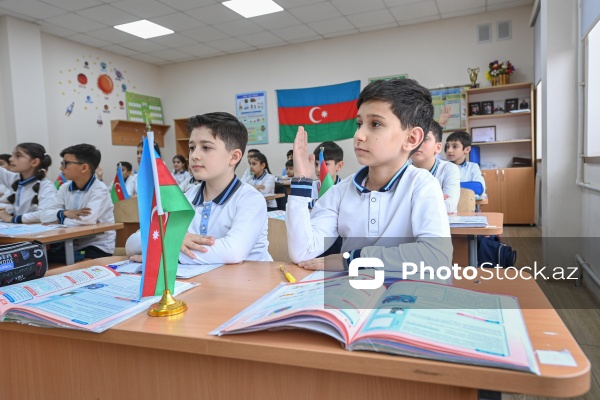 Xankəndi şəhərində yerləşən Nizami Gəncəvi adına 4 nömrəli tam orta məktəb