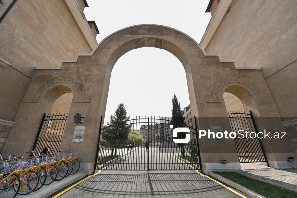 Xankəndidə yerləşən Qarabağ Universitetinin tələbə yataqxanası