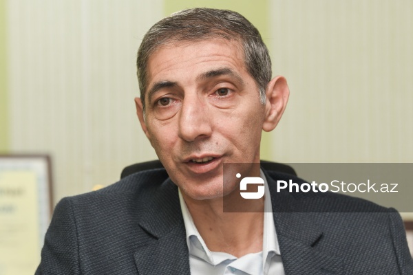 Xaricdə təhsil üzrə ekspert, jurnalist Rizvan Qənbərli