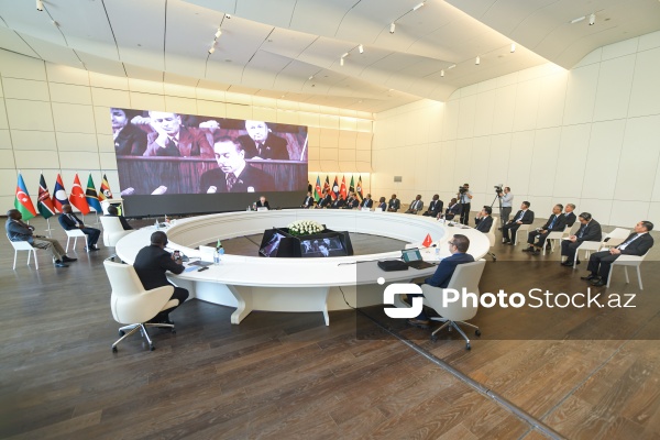 Xarici ölkələrin baş prokurorlarının Bakı konfransı