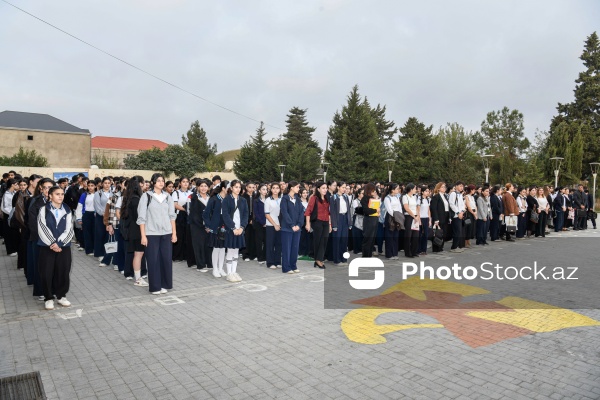 Xəzər rayonu, Binə qəsəbəsi, 326 nömrəli tam orta məktəb