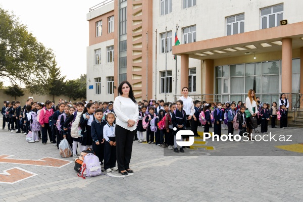 Xəzər rayonu, Binə qəsəbəsi, 326 nömrəli tam orta məktəb