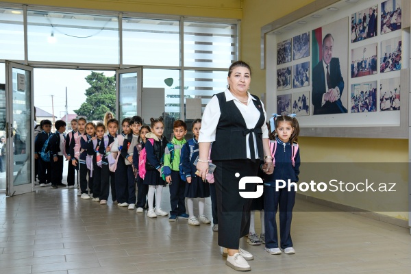 Xəzər rayonu, Binə qəsəbəsi, 326 nömrəli tam orta məktəb