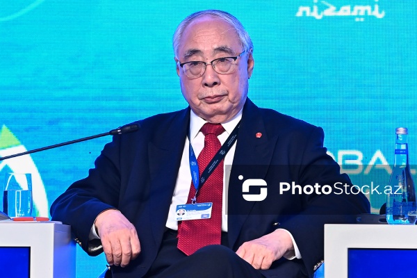Vu Honqbo - XIII Qlobal Bakı Forumunun ikinci günündə