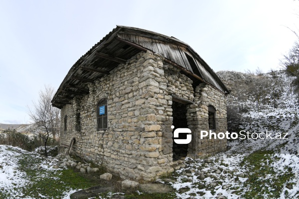 Xızı rayonunda yerləşən XIX əsrə aid su dəyirmanı