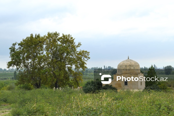 XVI-XVII əsrə aid edilən Soltan Seyid Kərim Türbəsi