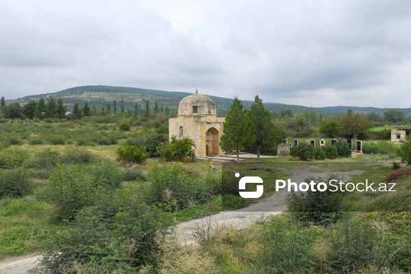 XVI-XVII əsrə aid edilən Soltan Seyid Kərim Türbəsi